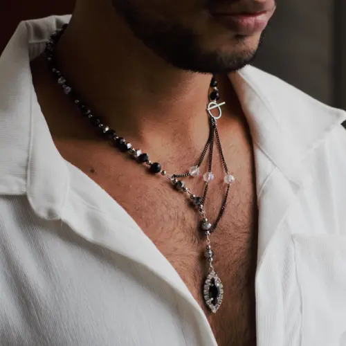 Collar Tríada Noir